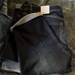 Lane Bryant/ super stretch signature fit dark wash pedal pusher size 28. NWT